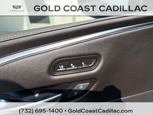 Used 2023 Cadillac Escalade ESV Premium Luxury AWD/4WD image 21