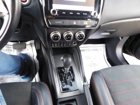 Used 2022 Mitsubishi Outlander Sport SE image 22