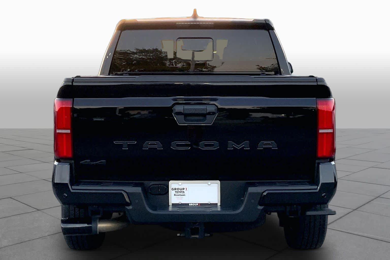 Used 2024 Toyota Tacoma SR5 AWD/4WD image 5