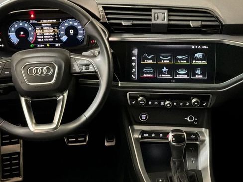 Used 2023 Audi Q3 2.0T Premium w/ Convenience Package AWD/4WD image 18