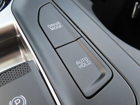 New 2026 Kia Carnival LXS FWD image 11