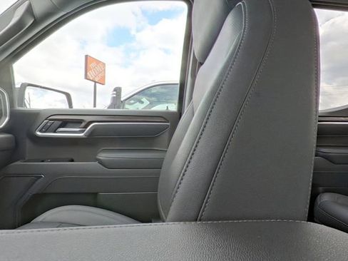 Used 2025 GMC Sierra 1500 SLT image 25