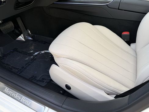 New 2026 Mercedes-Benz E 350 4MATIC Sedan image 14