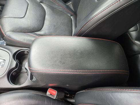 Used 2017 Jeep Cherokee Trailhawk image 26