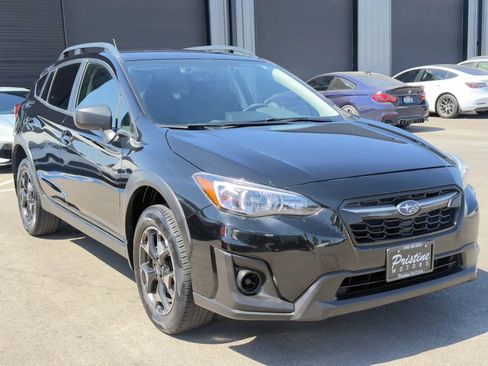 Used 2020 Subaru Crosstrek 2.0i AWD/4WD image 2
