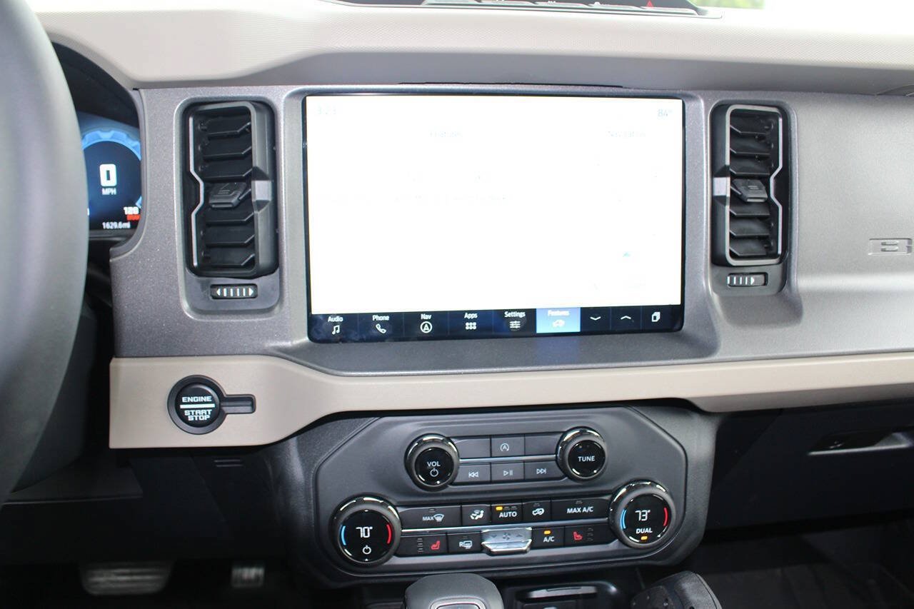 Used 2025 Ford Bronco Big Bend w/ Black Diamond Package AWD/4WD image 9
