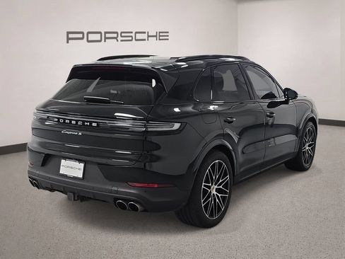 Certified 2024 Porsche Cayenne S AWD/4WD image 5
