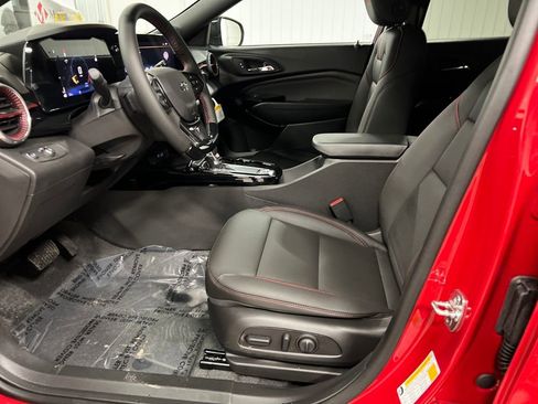 New 2026 Chevrolet Trax RS w/ Sunroof Package image 12