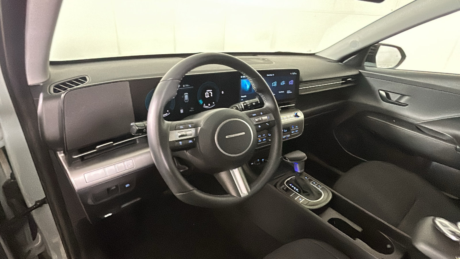 Used 2026 Hyundai Kona SEL Sport FWD image 17