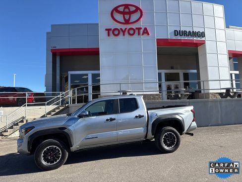 Certified 2025 Toyota Tacoma TRD Off-Road image 3