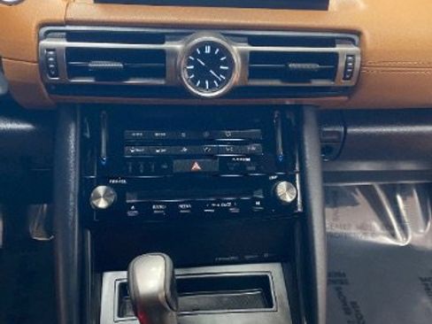 Used 2022 Lexus IS 300 image 22