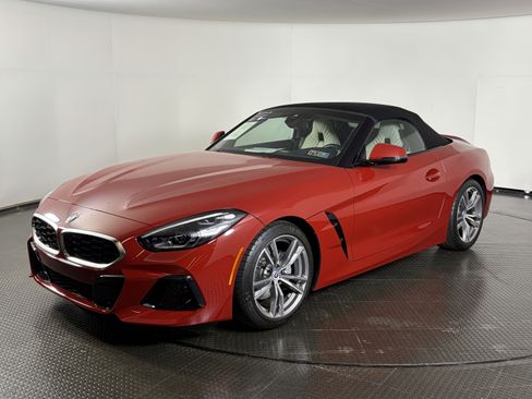 Certified 2023 BMW Z4 sDrive30i w/ Premium Package RWD image 8