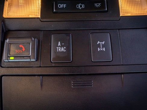 Used 2020 Toyota Tacoma TRD Off-Road image 26