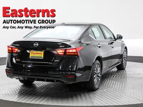 Used 2024 Nissan Altima 2.5 SV image 5
