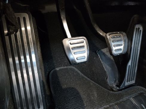 Used 2016 Chevrolet Corvette Z06 w/ Z07 Performance Package image 25