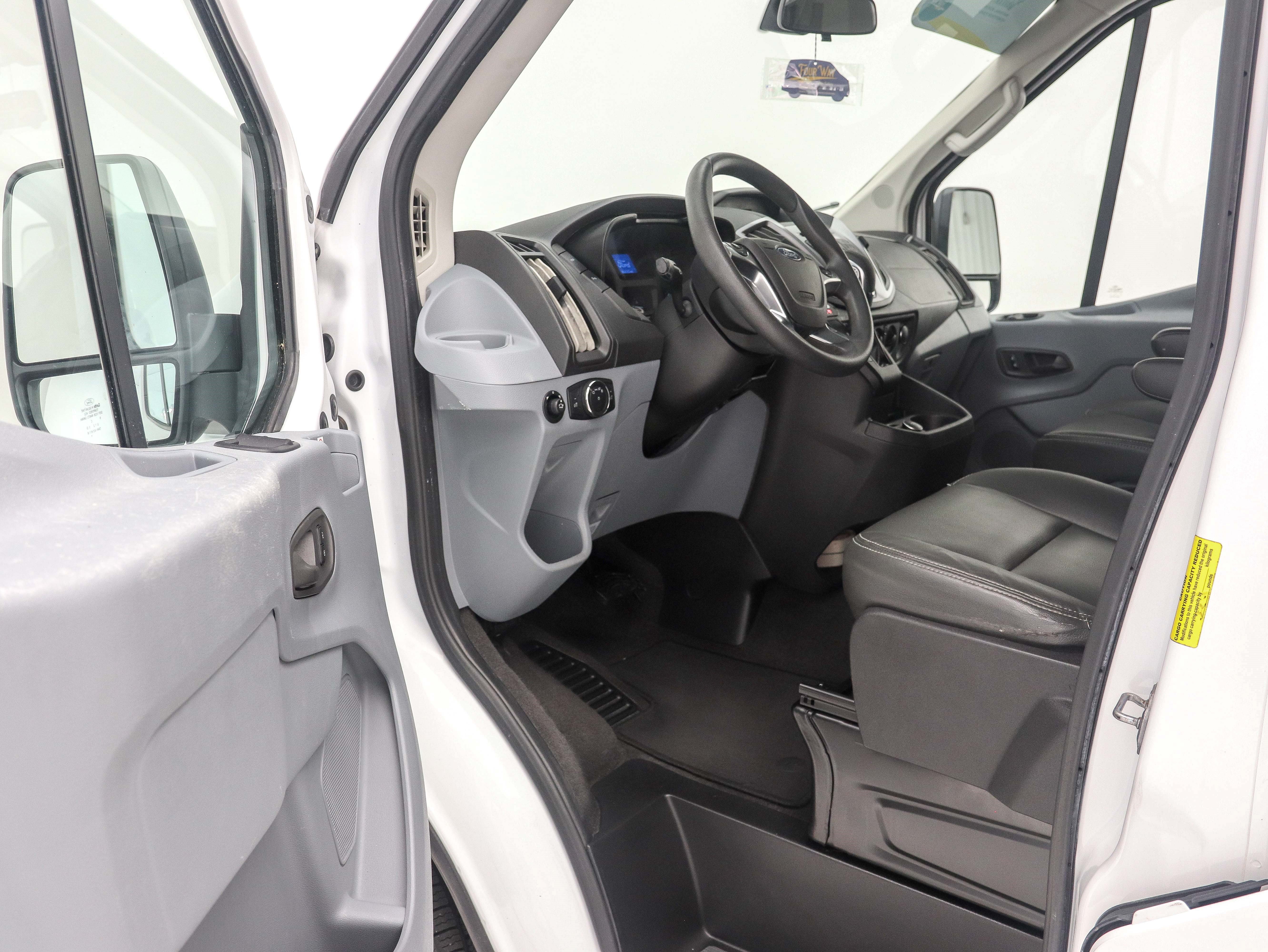 Used 2019 Ford Transit 350 XLT RWD image 16