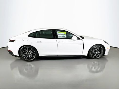 Certified 2025 Porsche Panamera 4S AWD/4WD image 8
