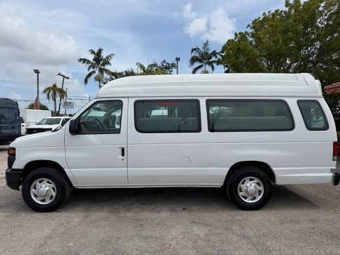 Used 2014 Ford E-250 and Econoline 250 Extended w/ Power Group RWD image 4