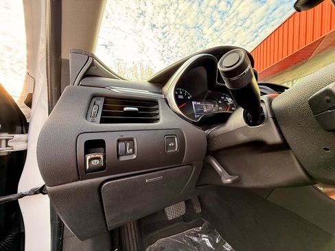 Used 2017 Chevrolet Impala LT image 10