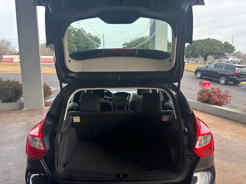 Used 2012 Ford Focus Titanium w/ Titanium Handling Pkg image 22