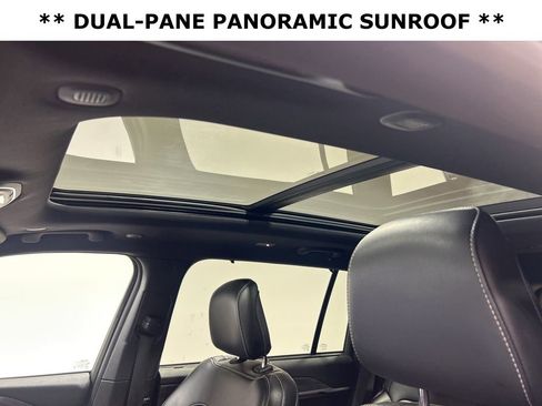 Certified 2024 Jeep Grand Cherokee L Limited w/ Luxury Tech Group II image 8