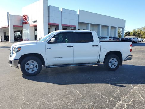 Used 2018 Toyota Tundra SR5 w/ SR5 Upgrade Package image 7
