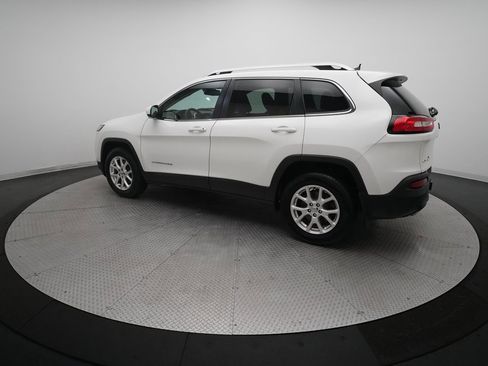Used 2016 Jeep Cherokee Latitude w/ Cold Weather Group image 12