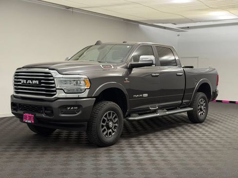 Used 2022 RAM 2500 Limited w/ Body Color Bumper Group AWD/4WD image 1