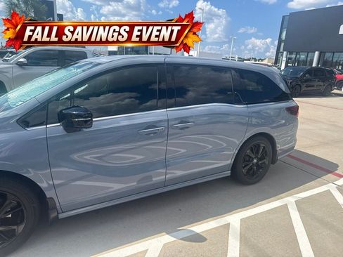 Used 2024 Honda Odyssey Sport image 2