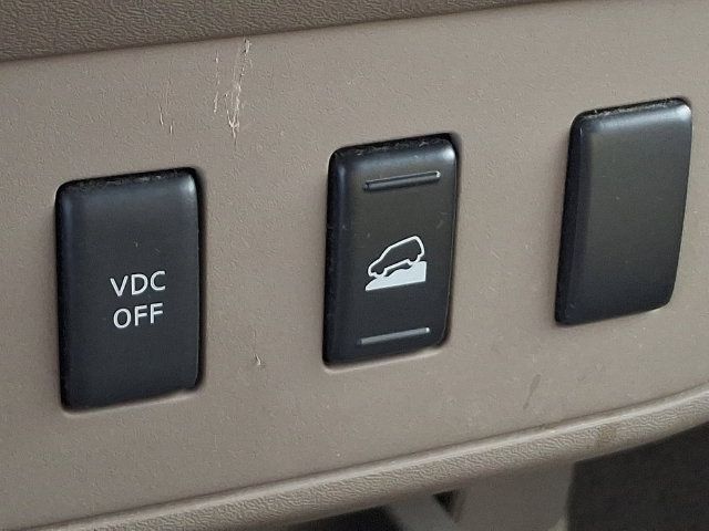 Used 2010 Nissan Frontier SE AWD/4WD image 15