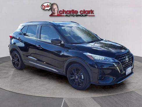 Used 2023 Nissan Kicks SR w/ SR Premium Package image 7