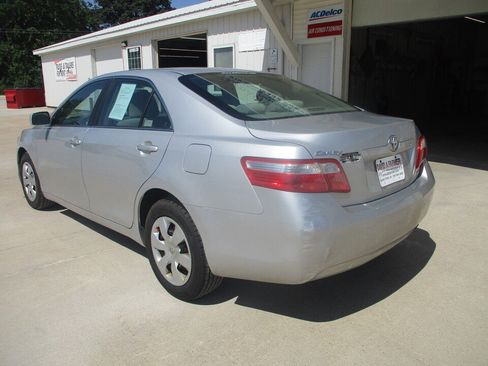 Used 2008 Toyota Camry LE FWD image 13