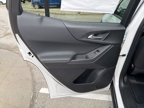 New 2026 Chevrolet Equinox LT FWD image 17