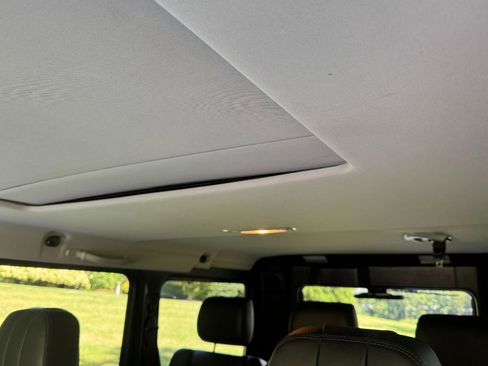 Used 2014 Mercedes-Benz G 550 image 21