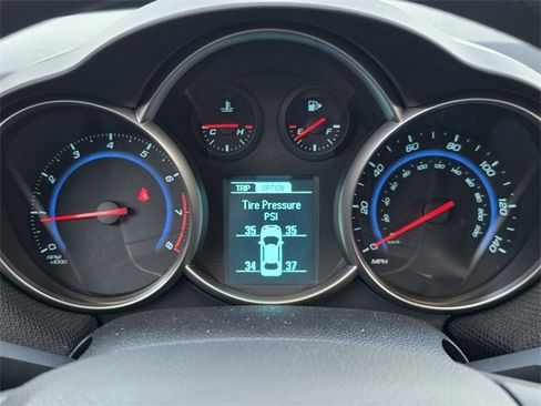 Used 2016 Chevrolet Cruze LT w/ Technology Package image 28