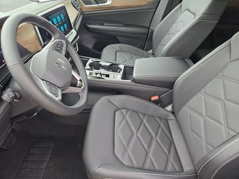 New 2026 Volkswagen Atlas SE FWD image 10