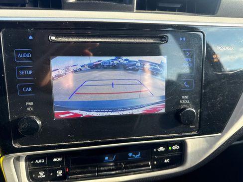 Used 2017 Toyota Corolla L image 17