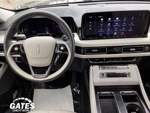 Used 2025 Lincoln Aviator Reserve w/ Jet Appearance Package AWD/4WD image 18