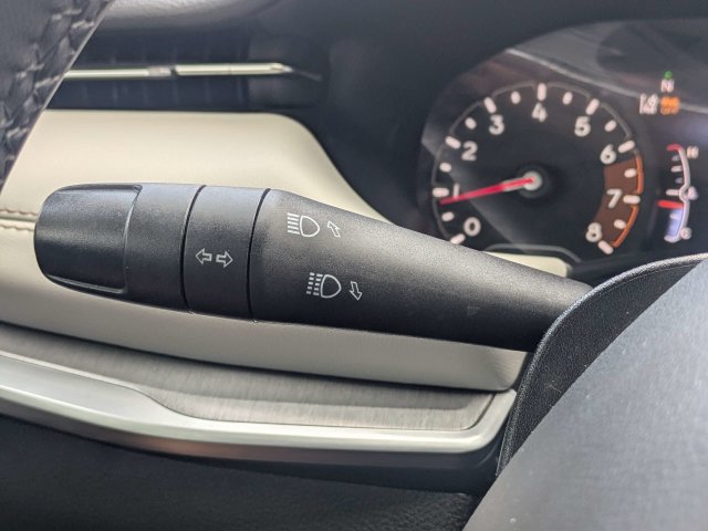 Used 2025 Jeep Compass Limited AWD/4WD image 27