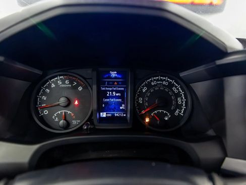 Used 2019 Toyota Tacoma SR w/ SR Convenience Package RWD image 34