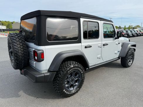 Used 2023 Jeep Wrangler Unlimited w/ Cold Weather Group AWD/4WD image 12