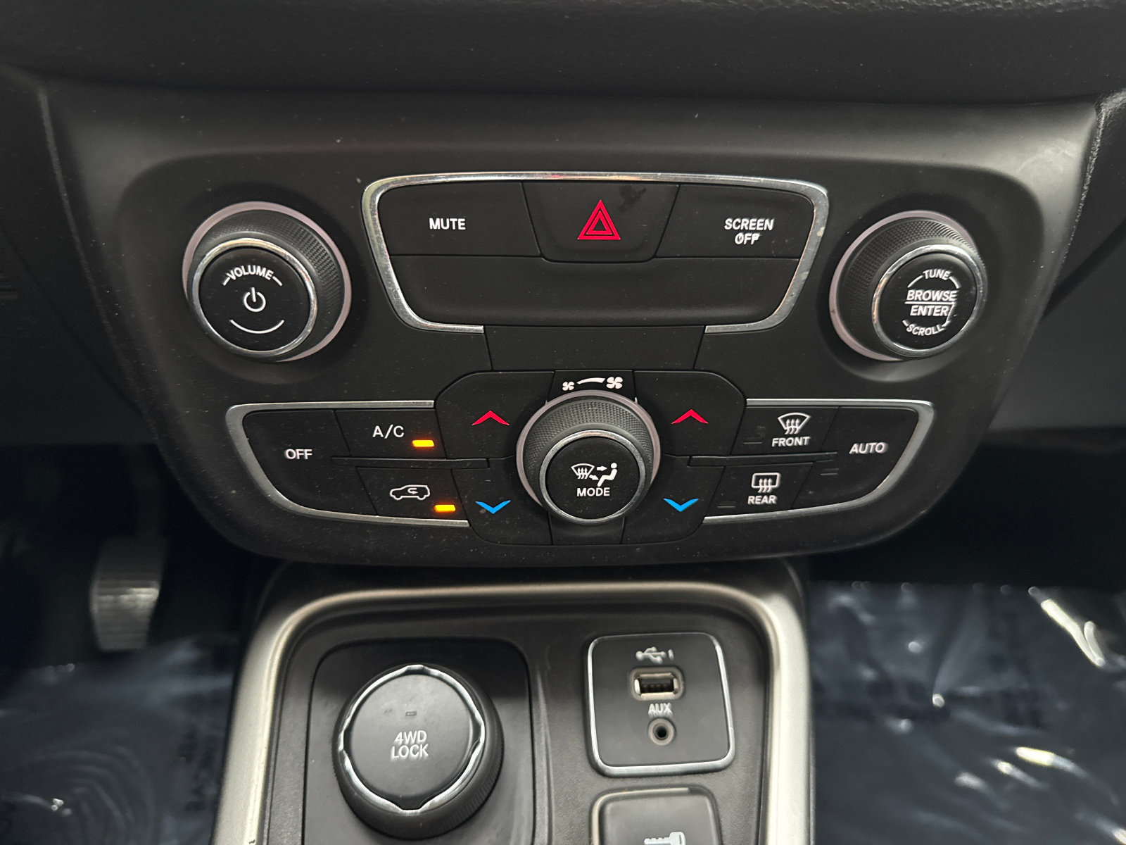 Used 2019 Jeep Compass Sport AWD/4WD image 30