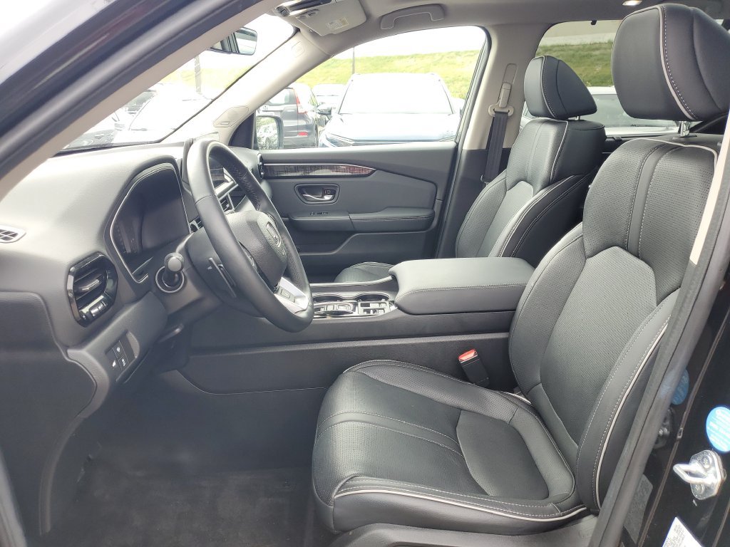 Certified 2025 Honda Pilot Elite image 11
