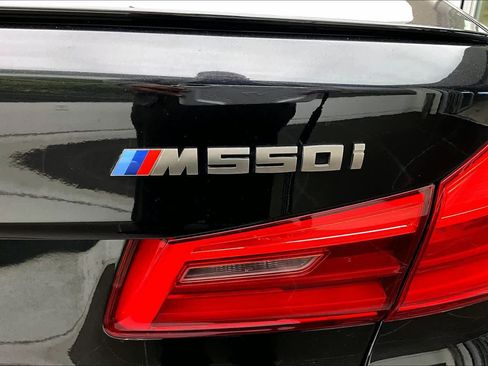 Used 2020 BMW M550i xDrive M550i xDrive w/ Executive Package image 9