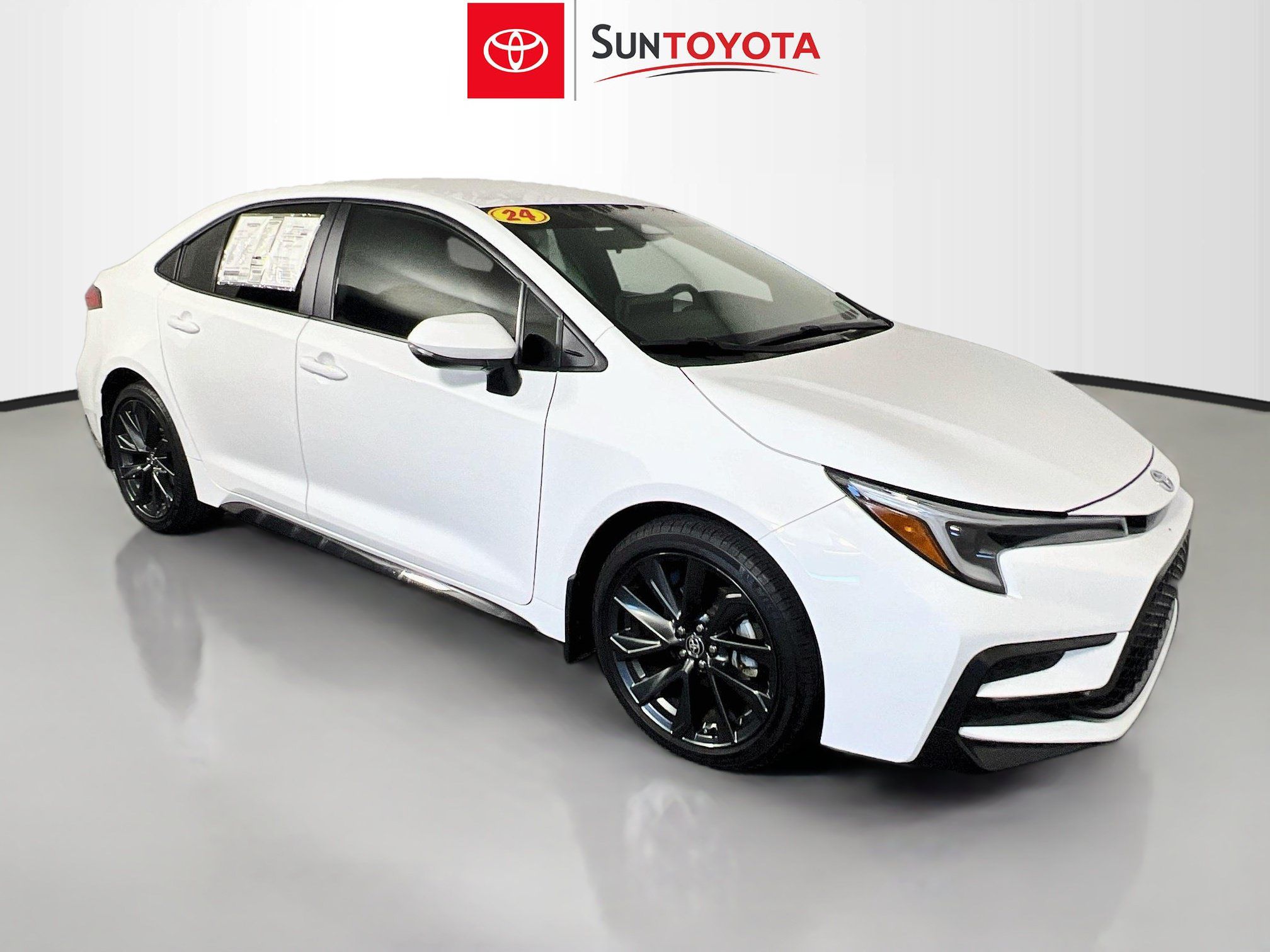 Used 2024 Toyota Corolla SE FWD image 1