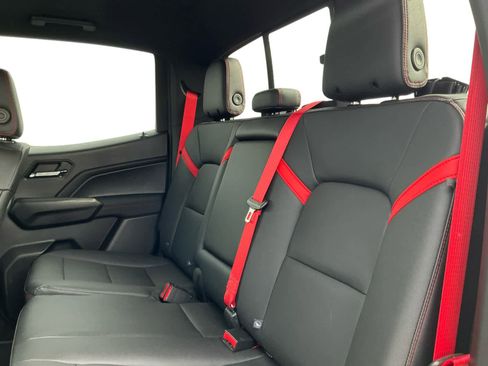 Used 2023 Chevrolet Colorado Z71 w/ Z71 Convenience Package 2 image 11