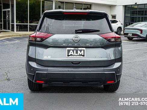 Used 2025 Nissan Rogue SV FWD image 10