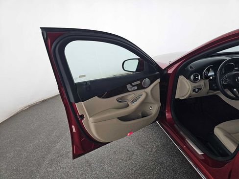 Used 2018 Mercedes-Benz C 300 Sedan image 19