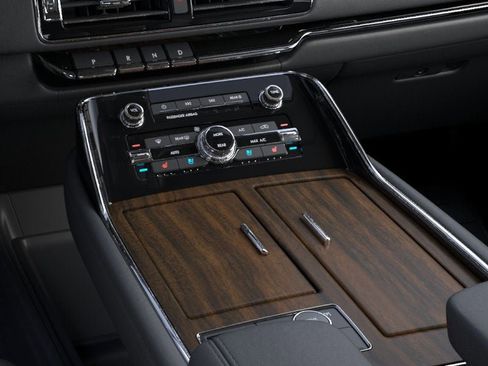 New 2022 Lincoln Navigator 4WD image 15