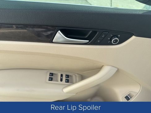 Used 2015 Volkswagen Passat TDI SEL Premium image 11